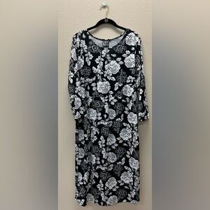 VKY & CO 1X Excellent Used Condition Floral Black and White Dress